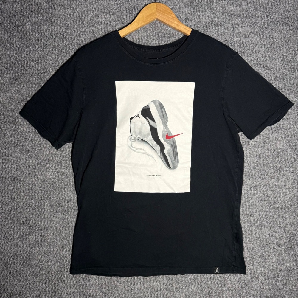 Jordan Air Jordan 11 Sneaker Graphic T-Shirt Black White Unisex Size Large
